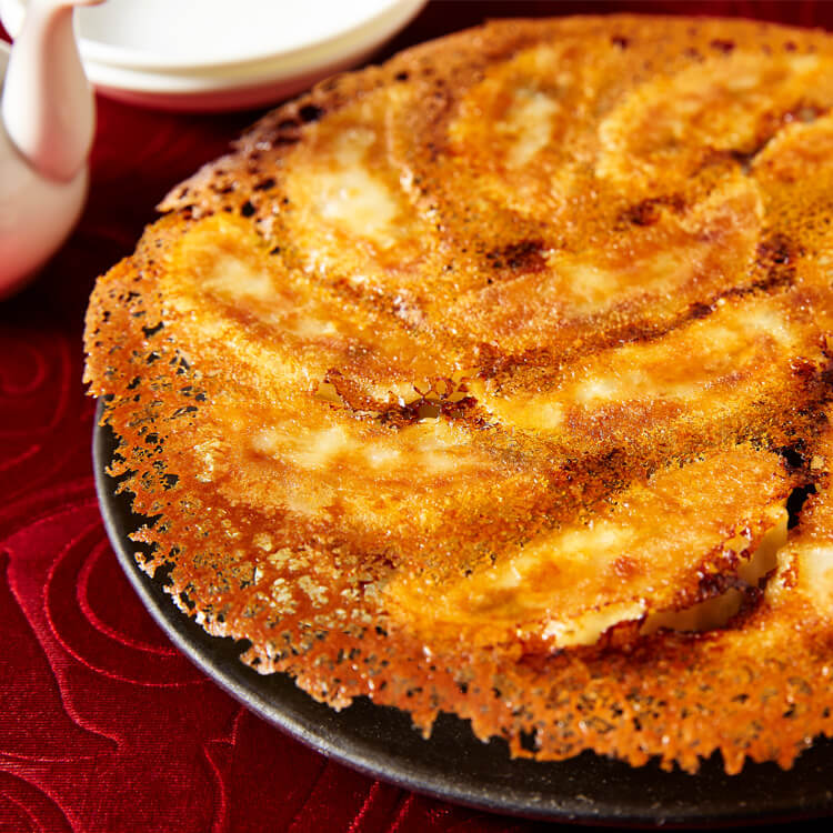 赤坂璃宮監修の本格中華餃子｜冷凍・国産素材使用 – マルハニチロ